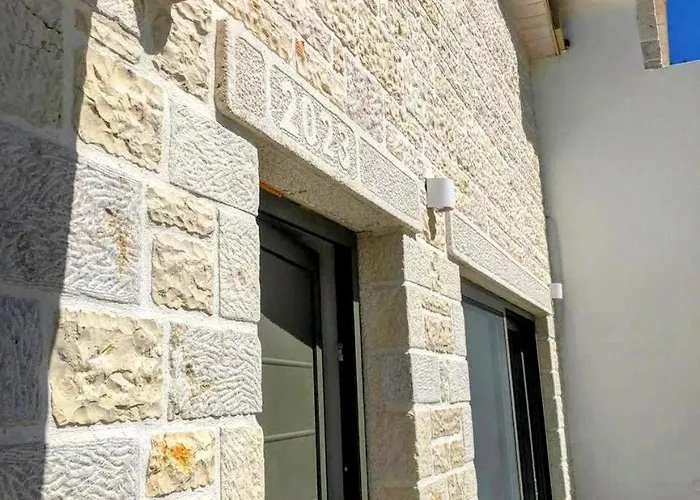 Lefkoparga Luxury Suites