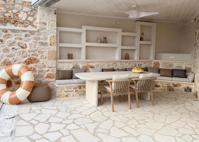 Two Houses Parga